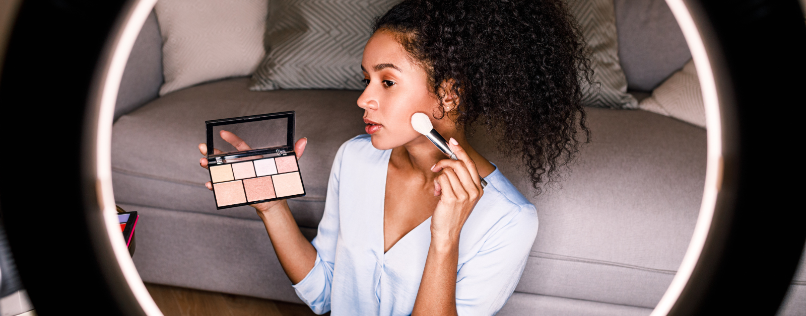 Kickstart Your Career in Beauty Industry with Online Courses